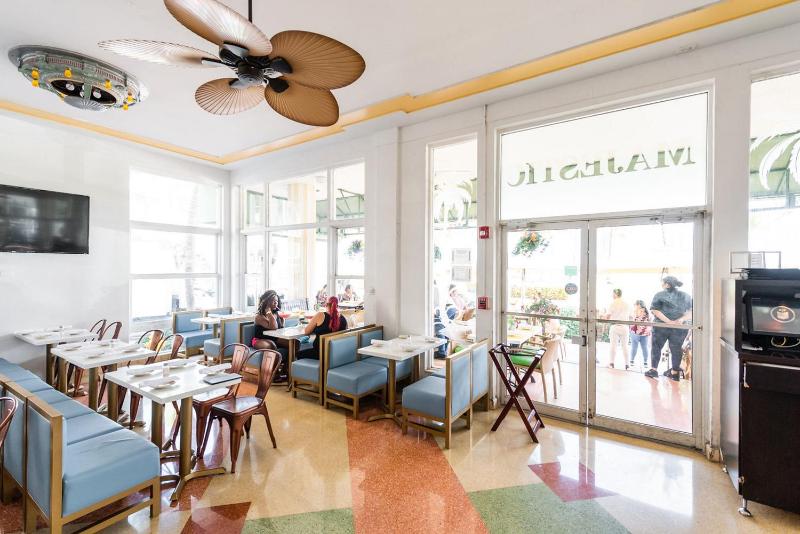 Majestic Hotel South Beach - image 3