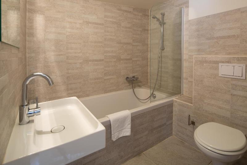 Family Suite (4 Adults) image 2