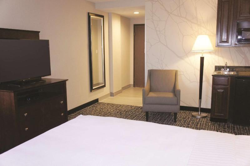 Executive King Room image 2