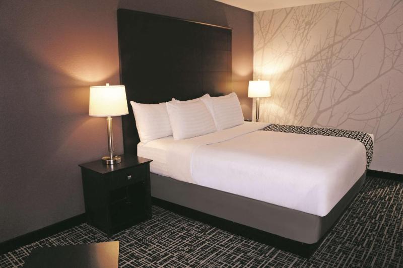 King Room image 3
