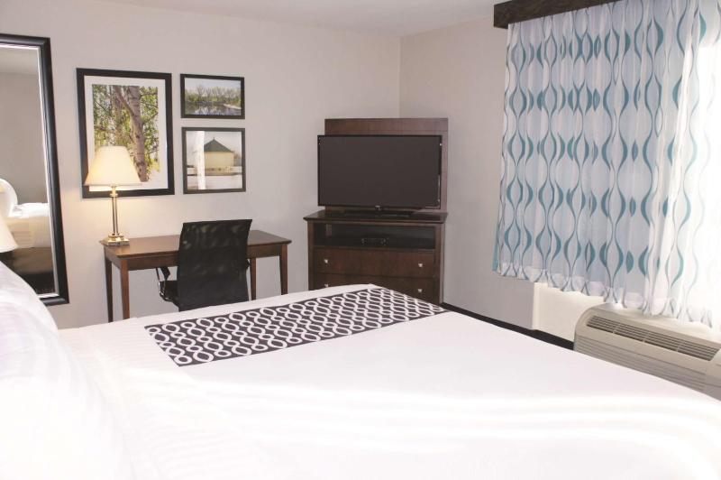 King Room image 4