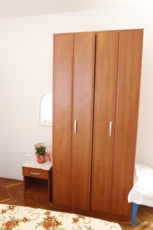 Studio Apartment image 2