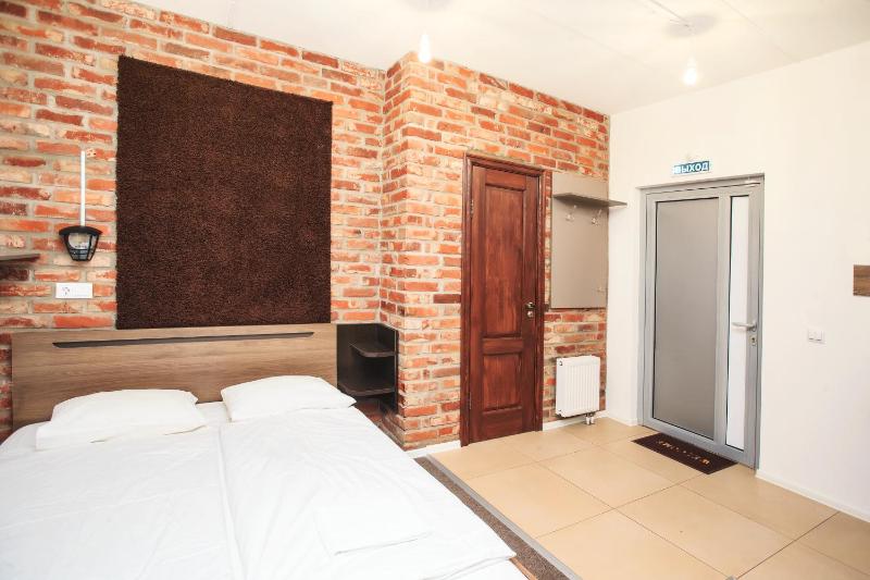 Deluxe Double Room with Bath image 1