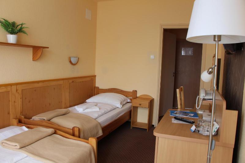 Triple Room image 2