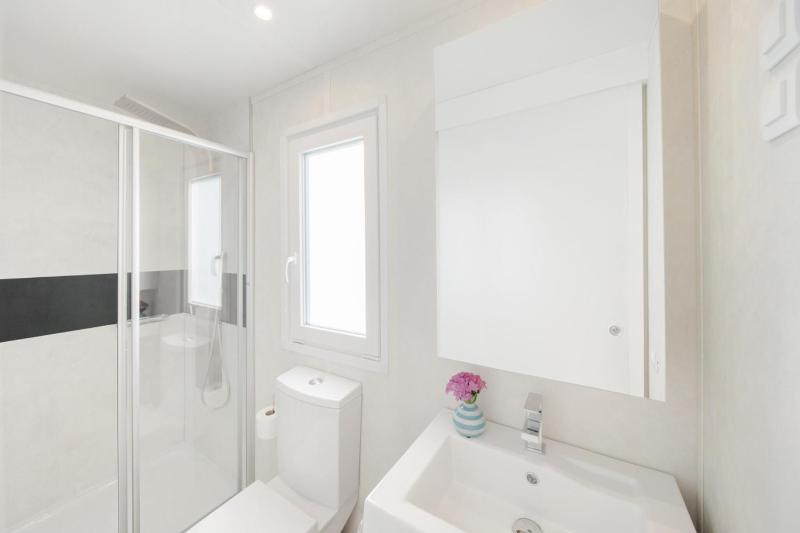 Premium Two-Bedroom Mobile Home image 3