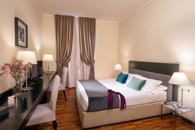 Quadruple Room image 3