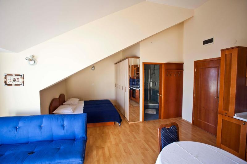 Studio Apartmani Bijeli Delfin - image 22