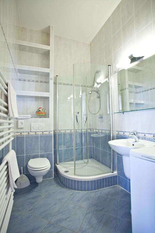 Studio Apartmani Bijeli Delfin - image 37