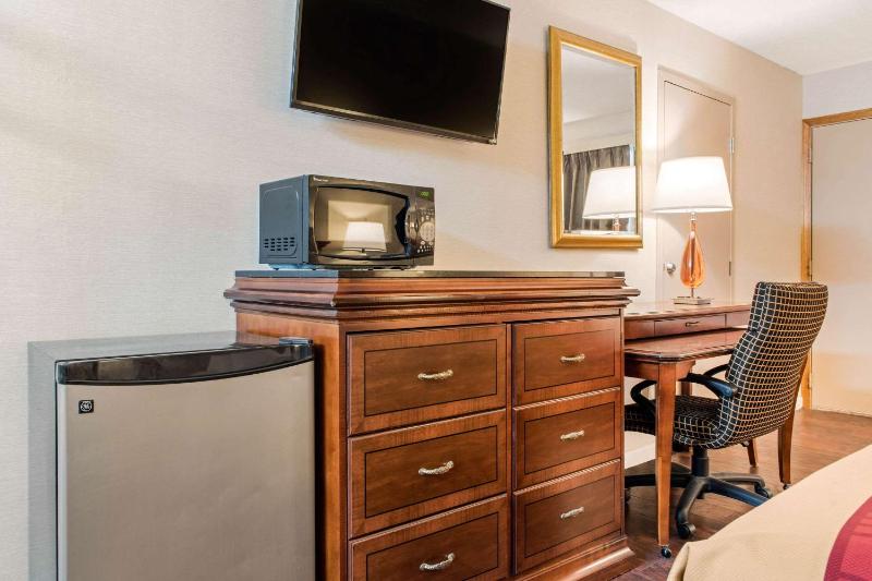 King Room - Non-Smoking image 1