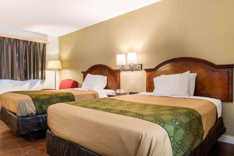 Room with Two Double Beds - Smoking image 2