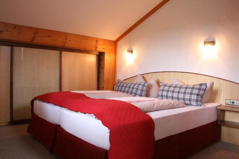Apartment West (5 Adults) image 3