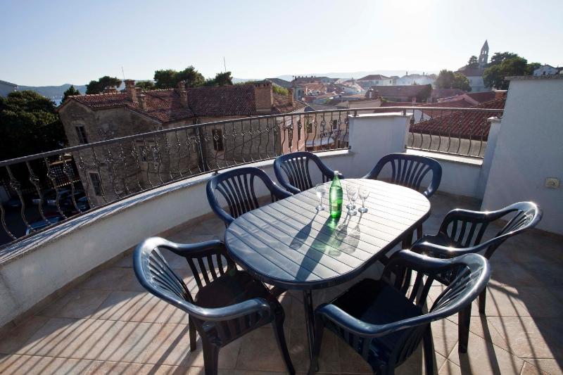 Studio Apartmani Bijeli Delfin - image 16