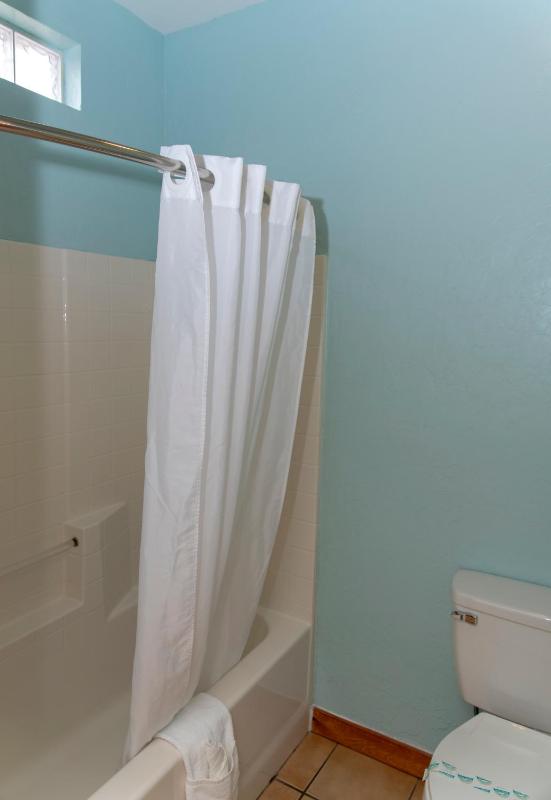 D&R Pelican Bay Resort - image 25