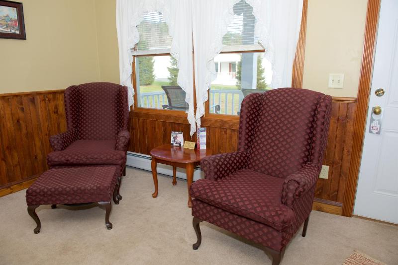 King Room image 4