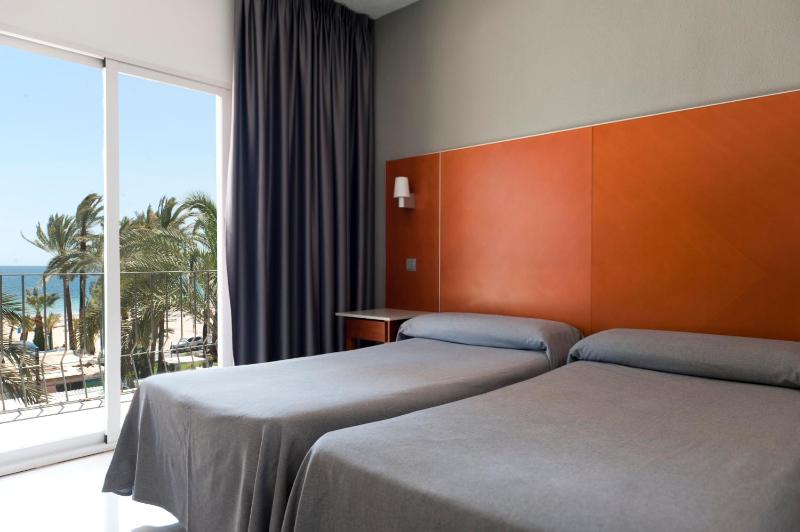 Double Room with Garden View image 4