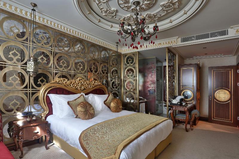 Deluxe Room with Golden Horn View image 3