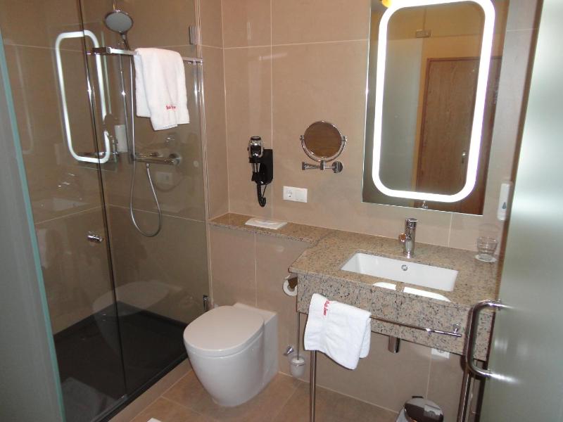 Standard Double Room image 2