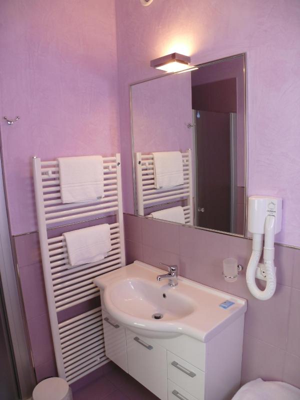 Two-Bedroom Apartment with Sea View image 4