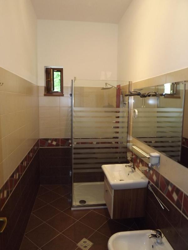 Double Room with Balcony image 4