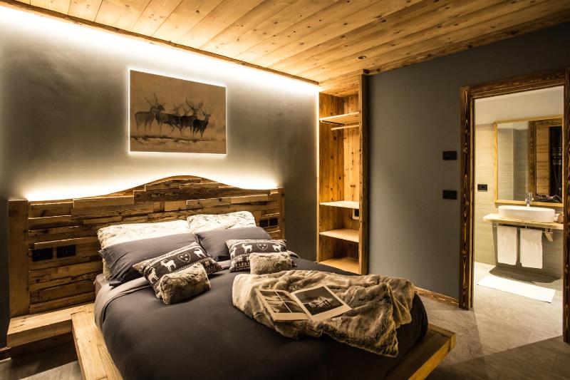 Triple Room with Private Bathroom image 2
