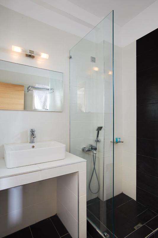 Double Room image 2