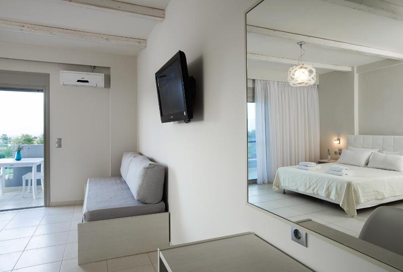 Triple Room image 4