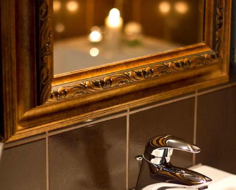 Deluxe Quadruple Room image 2