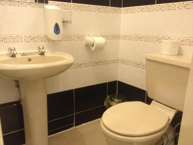 Small Double Room image 2