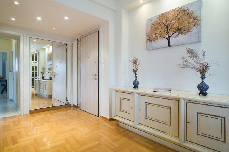 Deluxe Penthouse Temple Of Zeus image 3