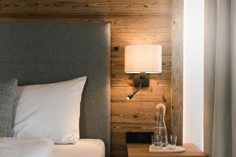 Double Room with Balcony image 1
