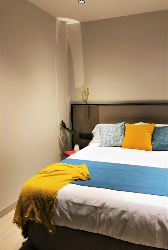 Deluxe Double or Twin Room image 2