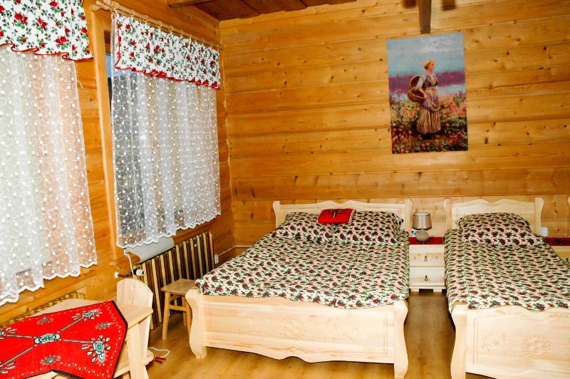 Deluxe Quadruple Room image 2