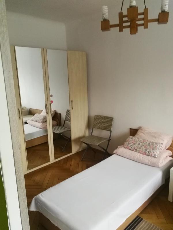 Quadruple Room with Private Bathroom image 4