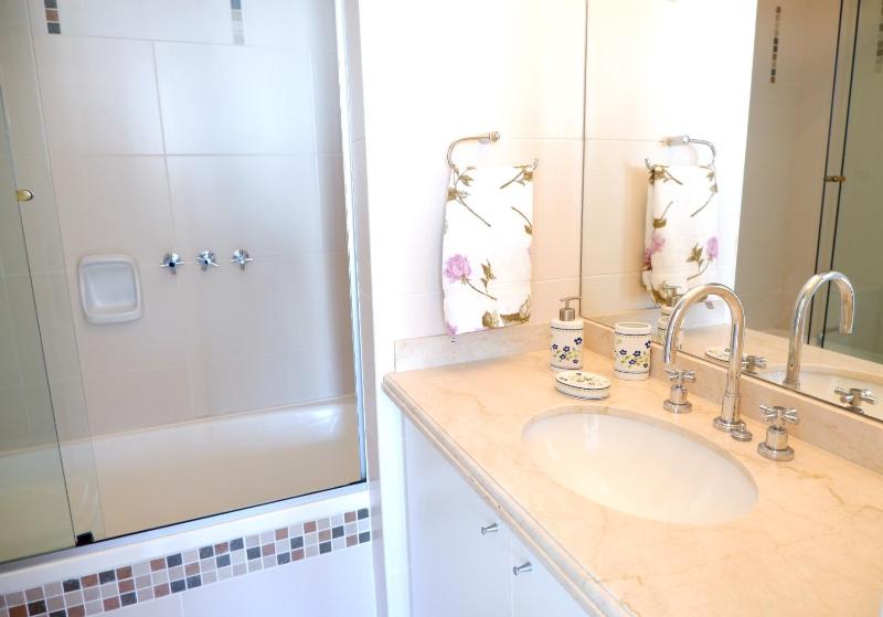 South Beach Apartment - image 13