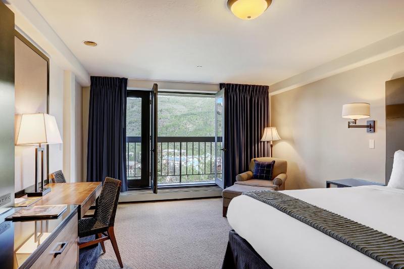 Superior King Room image 3