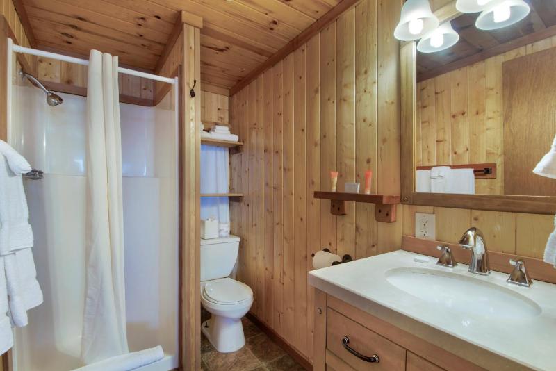 Two-Bedroom Bungalow image 4