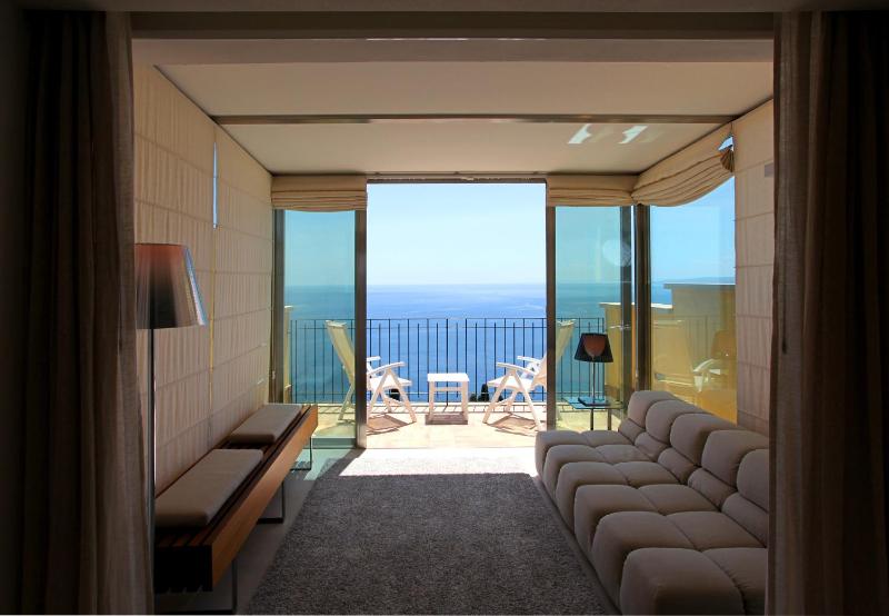 Studio Apartment - Separate Building image 4