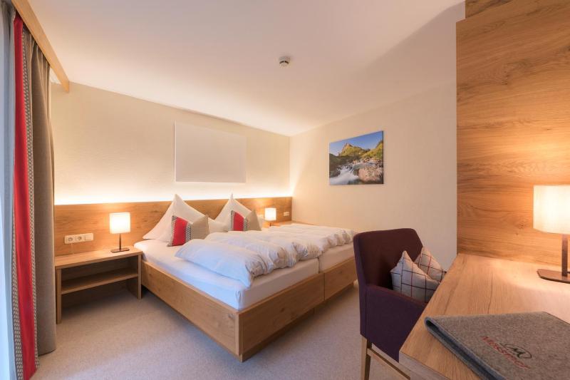 Two-Bedroom Suite (5 Adults) with Balcony image 4