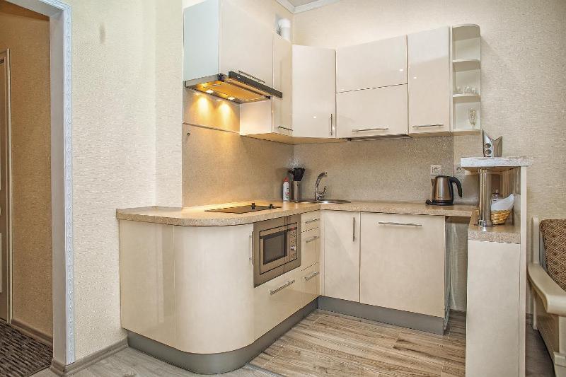 Studio Apartment with Balcony (3 person) image 3