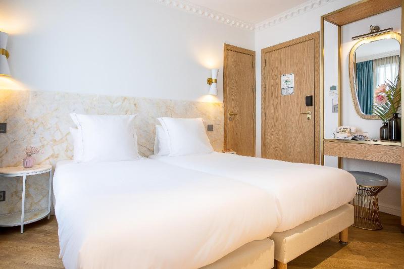 Traditional Twin Room image 1