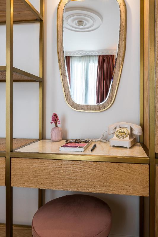 Superior Double Room image 3