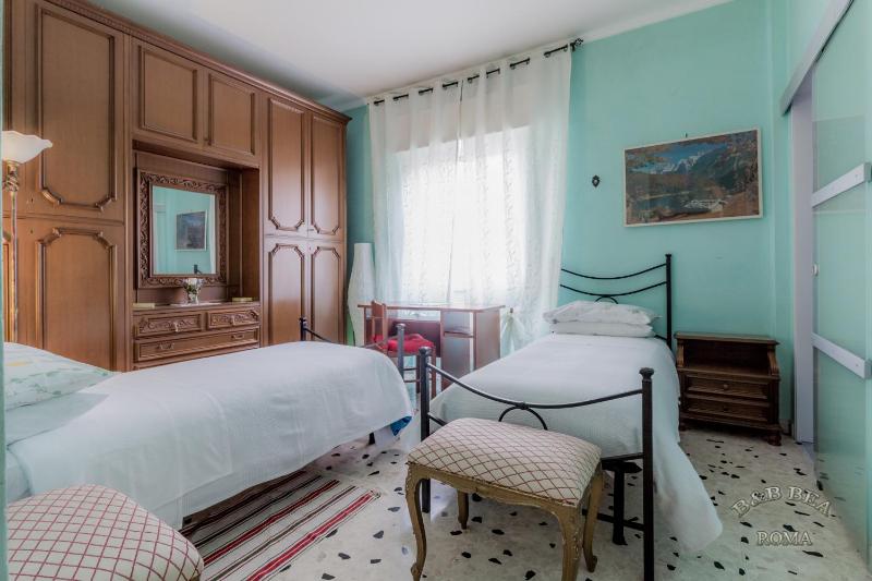 Double Room with Private Bathroom image 2