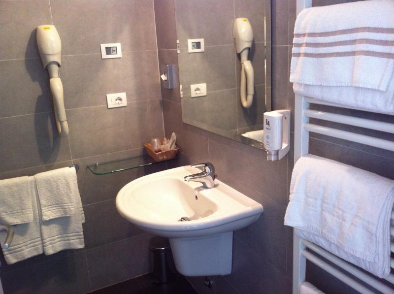 Double Room Single Use with Balcony image 3