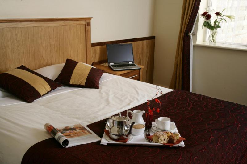 Superior Double or Twin Room image 3