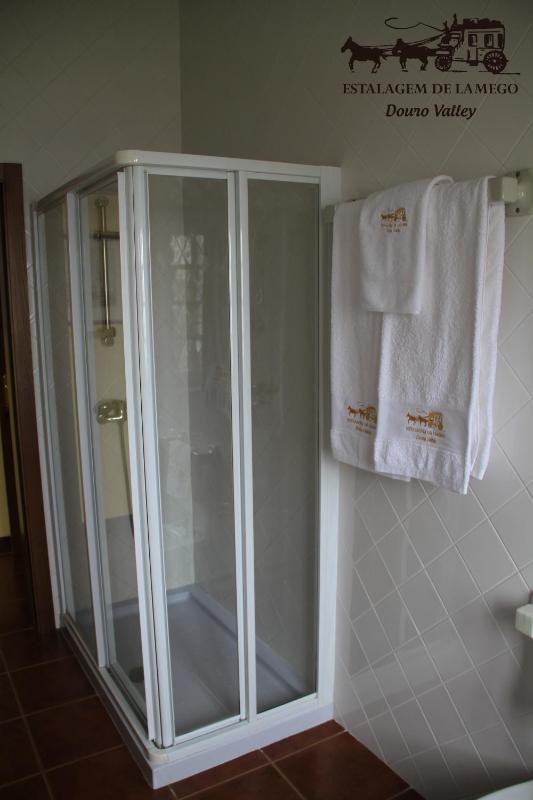 Double Room image 3