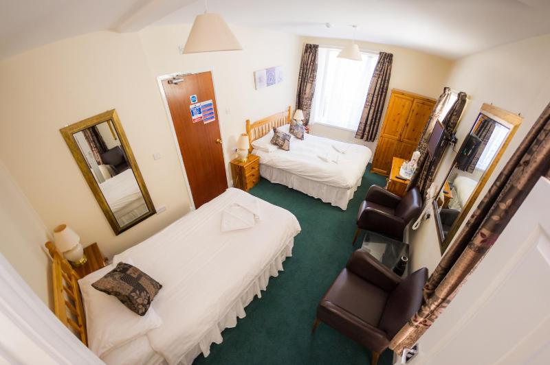 Triple Room image 4