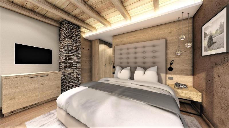 Deluxe Suite with Spa Bath image 2