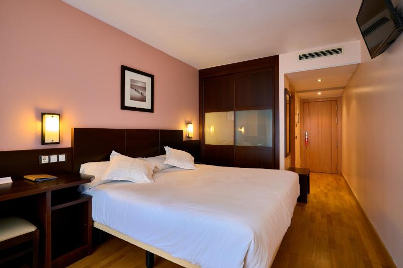 Double or Twin Room image 1