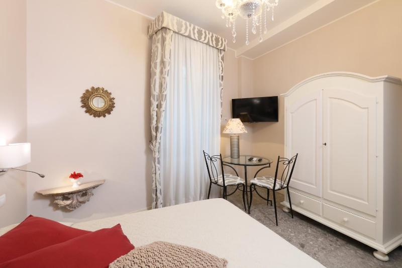 Porta Di Mezzo Luxury Suites & Rooms - image 33
