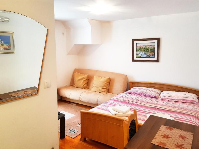 Studio Apartment with Balcony image 2